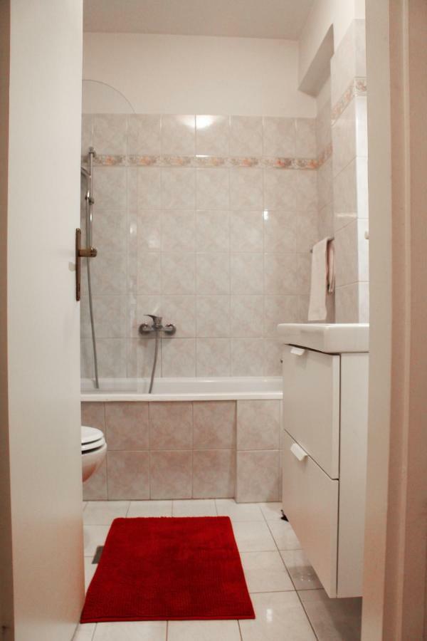 Sunny Corner In City Center With Free Parking Apartment Pula Exterior photo